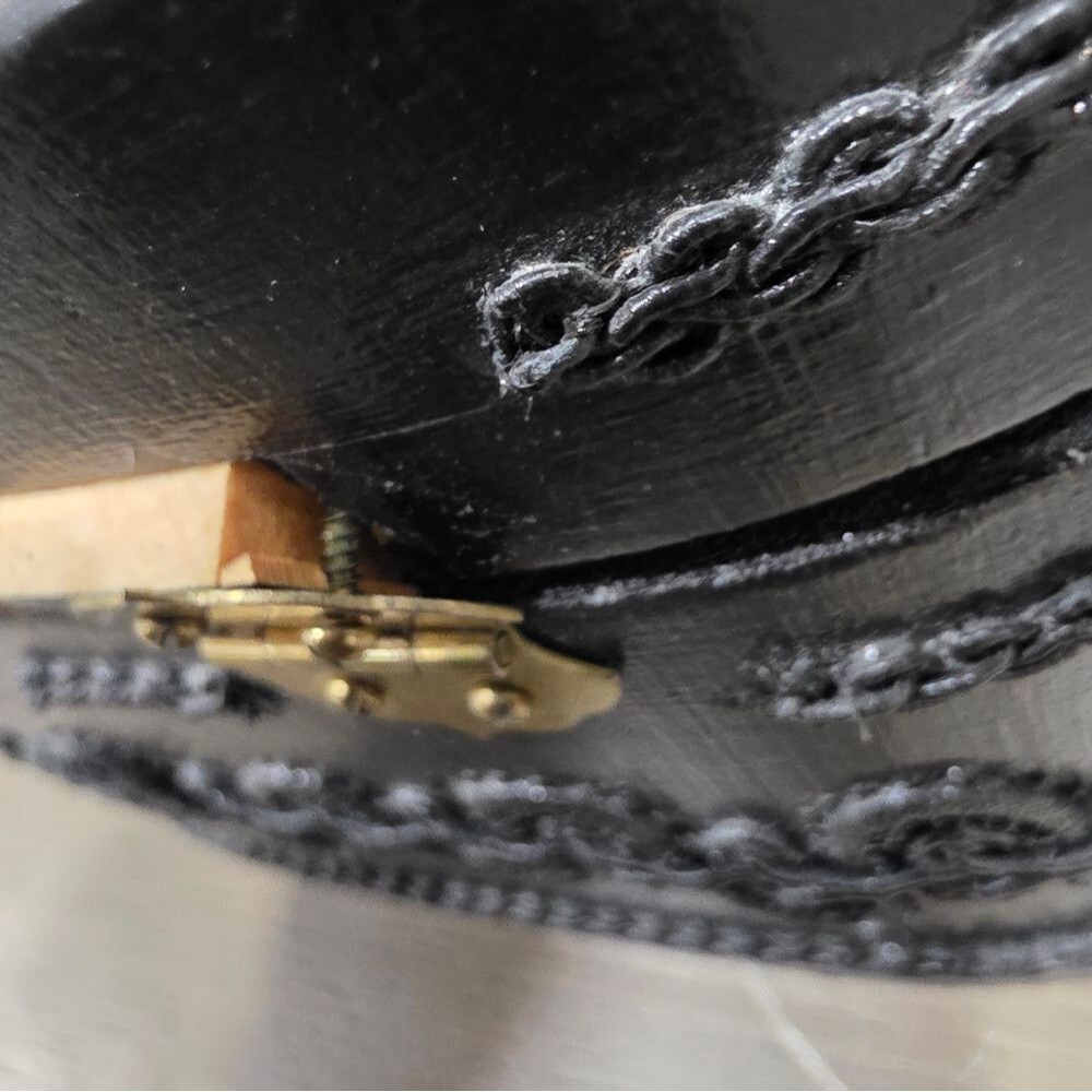 Black Oval Wood Box Handbag Twist Plastic Top Handle Intricate Lace Like Detail - Picture 15 of 15
